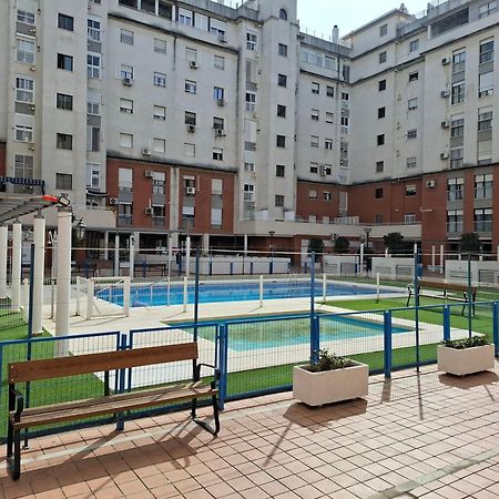 Habitacion Particular Con Bano Privado Sevilla Bagian luar foto