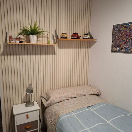 Habitacion Particular Con Bano Privado Sevilla Bagian luar foto